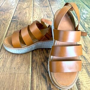 Fitflop Eloise Strappy Espadrille Wedges in Light Tan